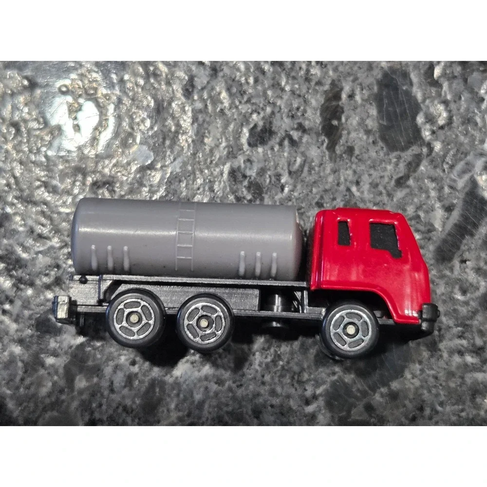 Vintage Diecast Truck Lot (5pcs) - Mister Softee, Yatming - Project Lot
